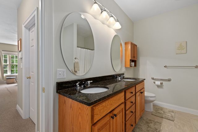 1 Pine Ridge Dr 2, Medway, MA 02053