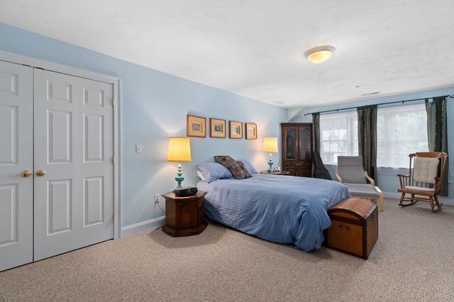 1 Pine Ridge Dr 2, Medway, MA 02053