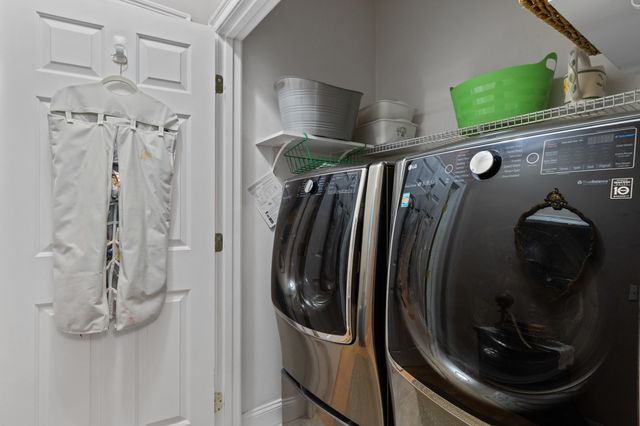 1 Pine Ridge Dr 2, Medway, MA 02053