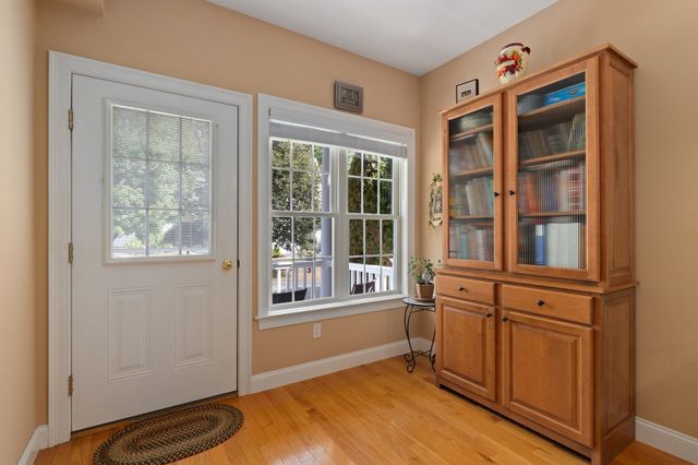 1 Pine Ridge Dr 2, Medway, MA 02053