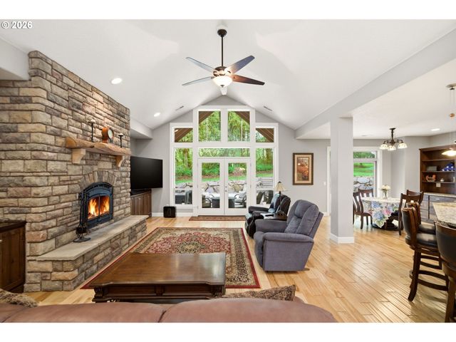 36806 Ne HOLLING Ave, La Center, WA 98629