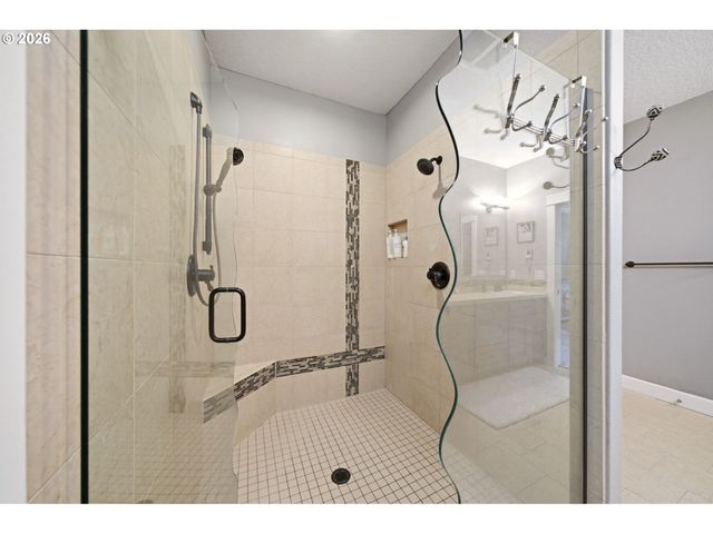 36806 Ne HOLLING Ave, La Center, WA 98629
