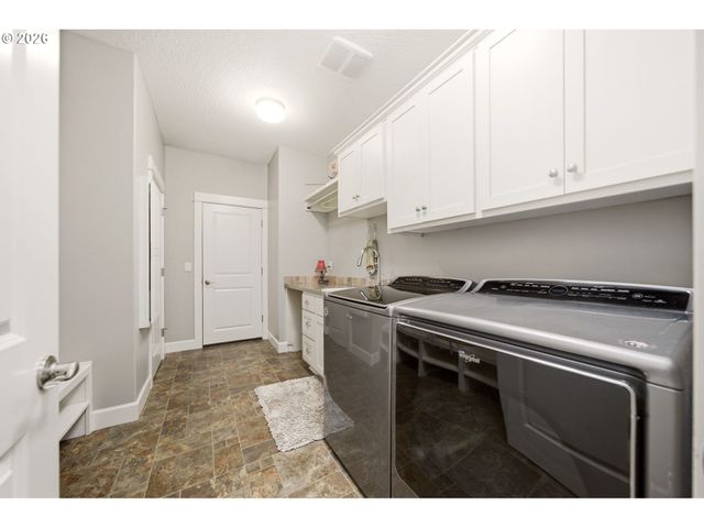 36806 Ne HOLLING Ave, La Center, WA 98629