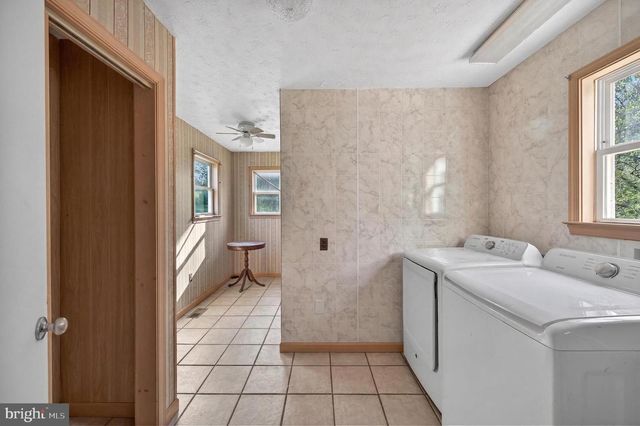 6156 STONEWALL JACKSON HWY, Front Royal, VA 22630
