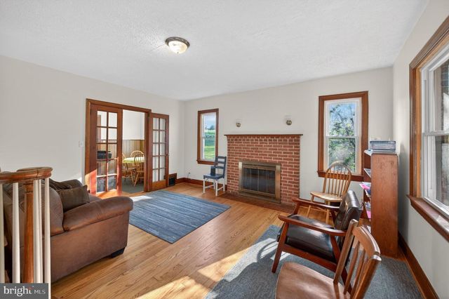 6156 STONEWALL JACKSON HWY, Front Royal, VA 22630