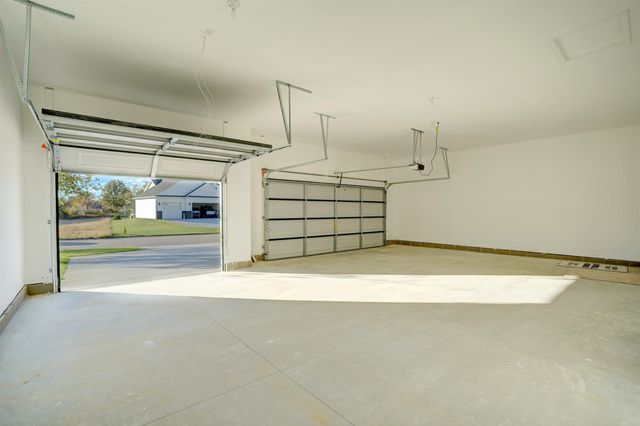 16445 Sleepy Hollow Drive, Fenton, MI 48430