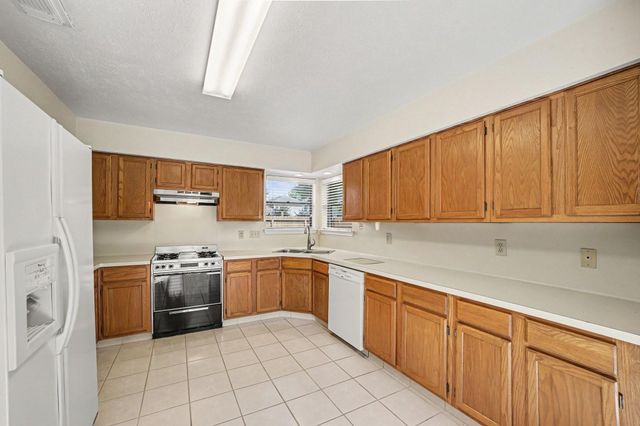 10038 Wayward Wind Lane, Houston, TX 77064