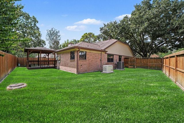 10038 Wayward Wind Lane, Houston, TX 77064