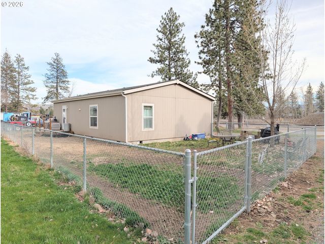 1840 CEDAR St, Elgin, OR 97827