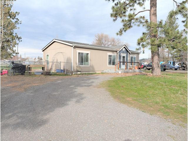 1840 CEDAR St, Elgin, OR 97827