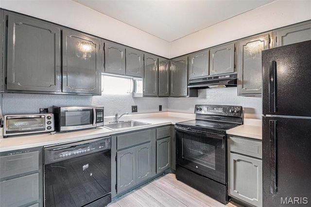 11951 Tesson Ferry Road D, St Louis, MO 63128