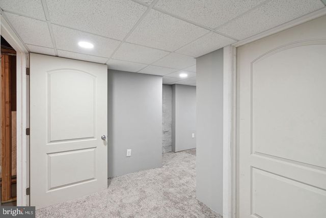 5426 WINDSOR AVENUE, Philadelphia, PA 19143