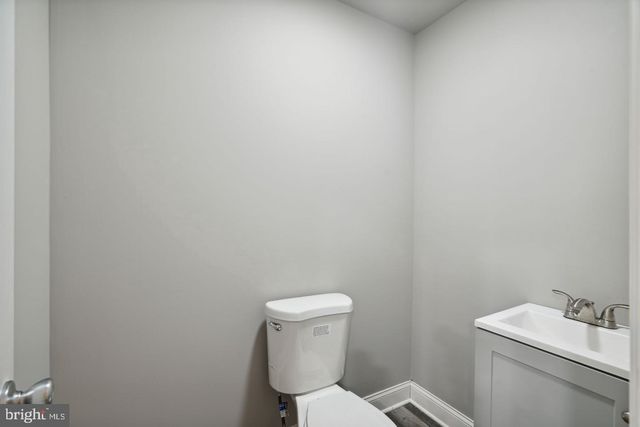 5426 WINDSOR AVENUE, Philadelphia, PA 19143