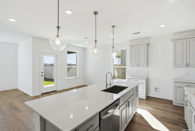 442 Nightingale Avenue, Marion, TX 78124