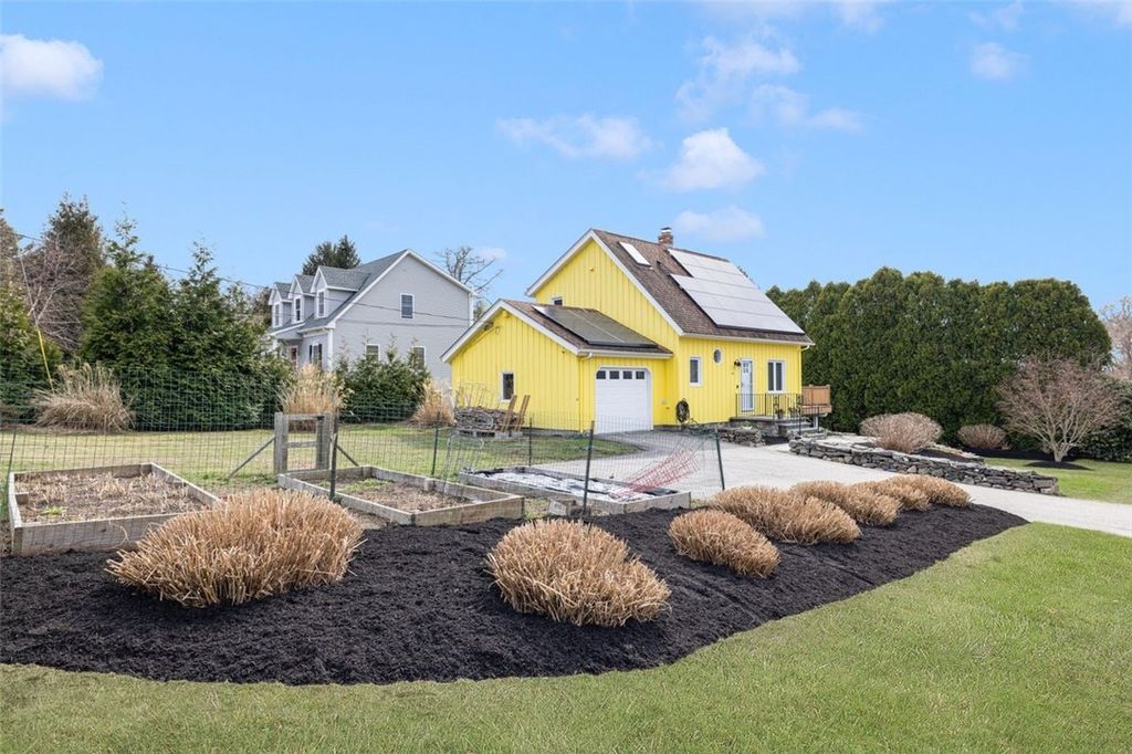 43 Mast Street, Jamestown, RI 02835