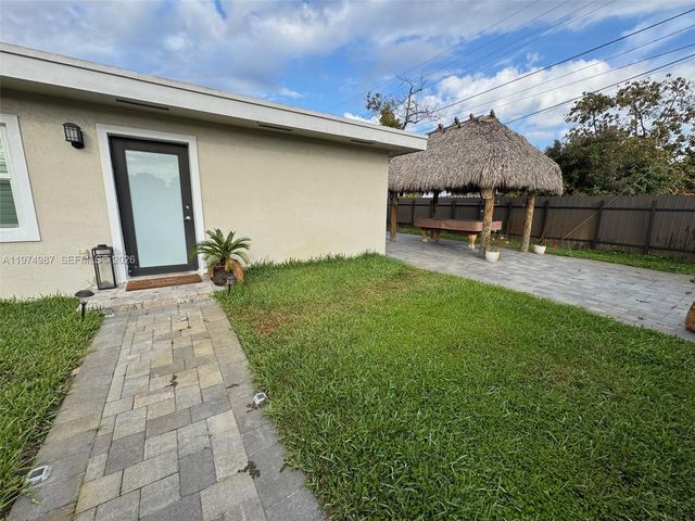 211 W 33rd St 2, Hialeah, FL 33012