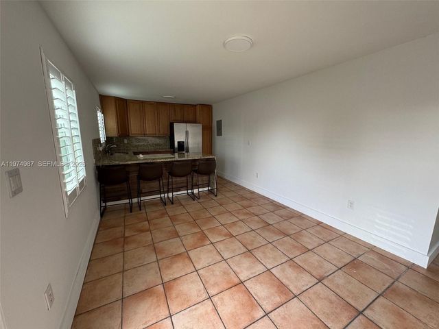 211 W 33rd St 2, Hialeah, FL 33012