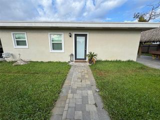 211 W 33rd St 2, Hialeah, FL 33012