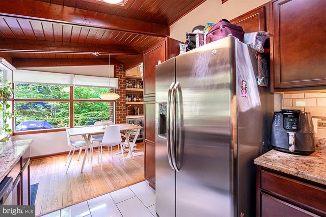 7703 POPLAR TREE LN, Falls Church, VA 22042