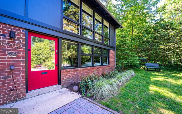 7703 POPLAR TREE LN, Falls Church, VA 22042