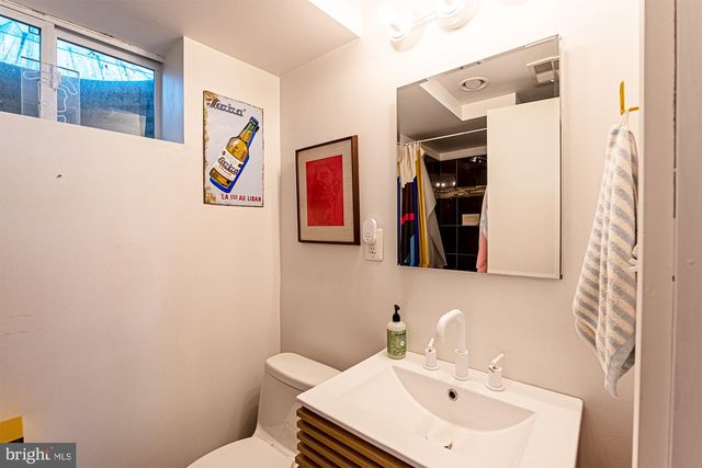 7703 POPLAR TREE LN, Falls Church, VA 22042
