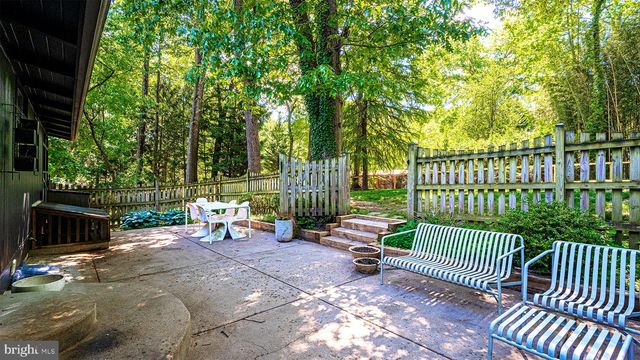 7703 POPLAR TREE LN, Falls Church, VA 22042