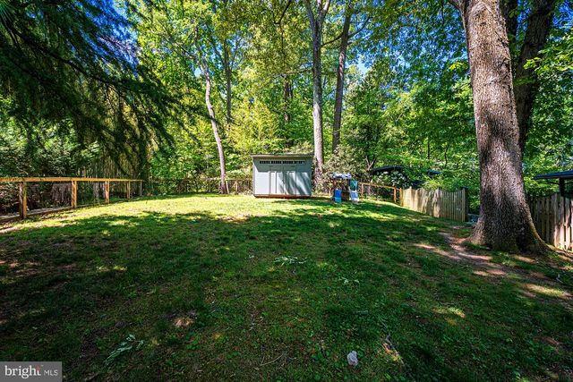 7703 POPLAR TREE LN, Falls Church, VA 22042