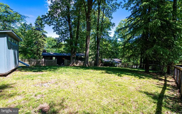 7703 POPLAR TREE LN, Falls Church, VA 22042
