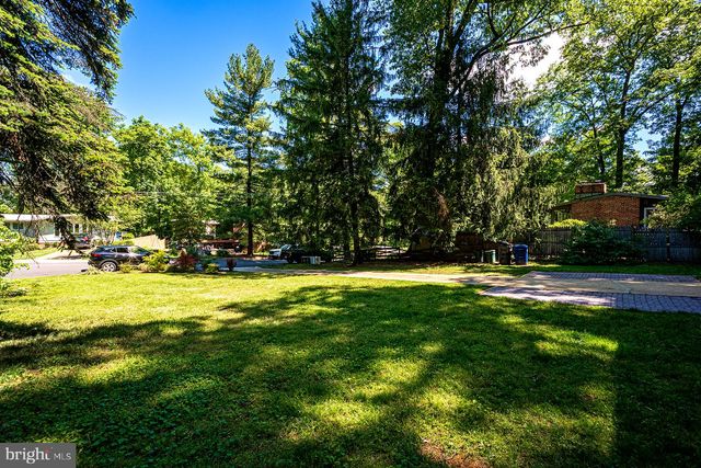 7703 POPLAR TREE LN, Falls Church, VA 22042