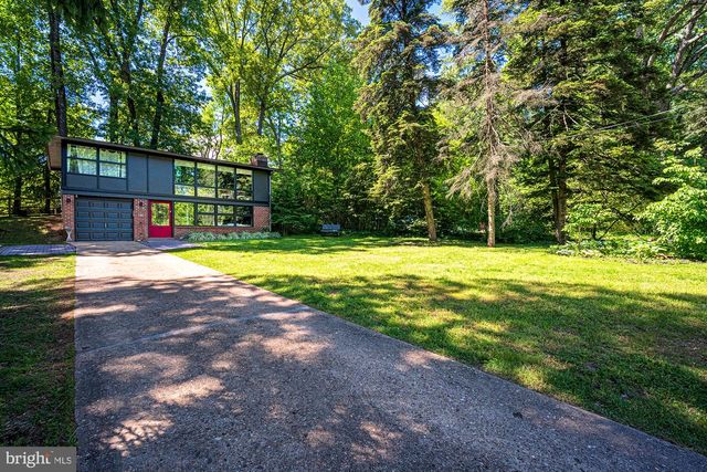 7703 POPLAR TREE LN, Falls Church, VA 22042