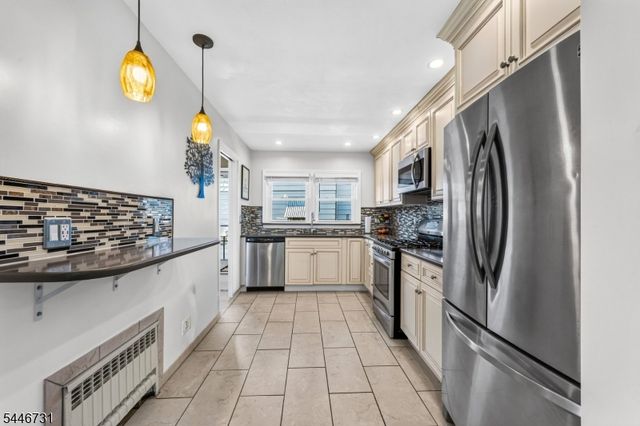 5 Gaston Ave, Raritan Boro, NJ 08869