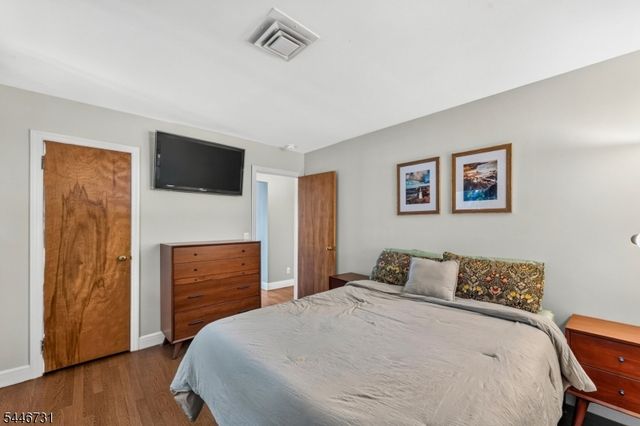 5 Gaston Ave, Raritan Boro, NJ 08869