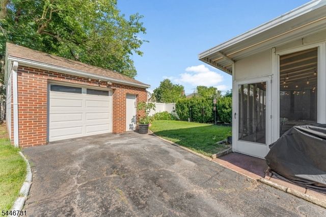 5 Gaston Ave, Raritan Boro, NJ 08869