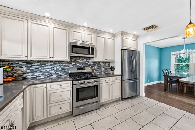 5 Gaston Ave, Raritan Boro, NJ 08869