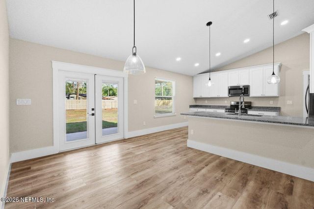 6093 TAYLOR Road, Jacksonville, FL 32234