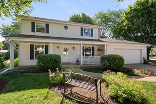 W75N706 Tower AVENUE, Cedarburg, WI 53012