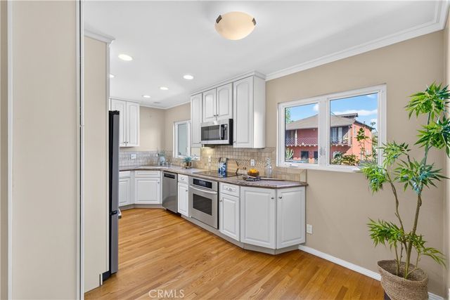 345 Park Avenue, Long Beach, CA 90814