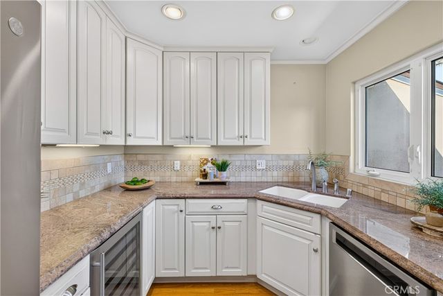 345 Park Avenue, Long Beach, CA 90814