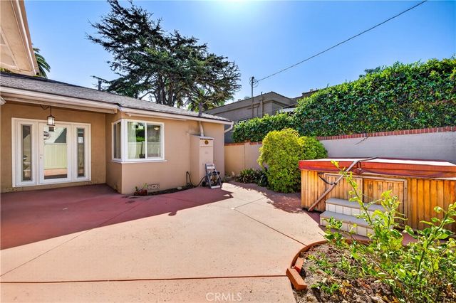 345 Park Avenue, Long Beach, CA 90814