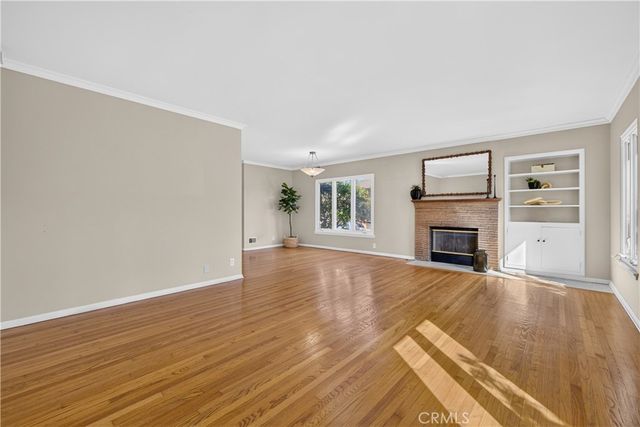 345 Park Avenue, Long Beach, CA 90814
