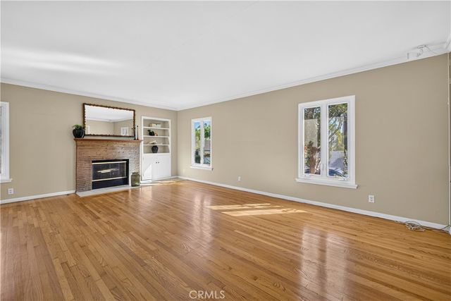 345 Park Avenue, Long Beach, CA 90814