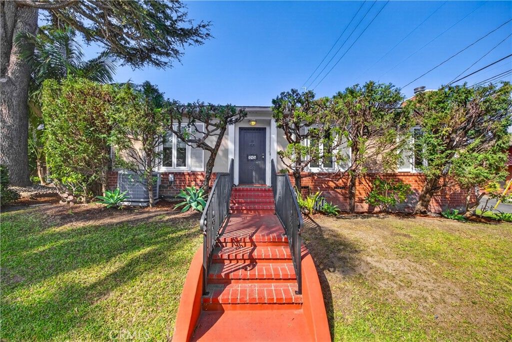 345 Park Avenue, Long Beach, CA 90814