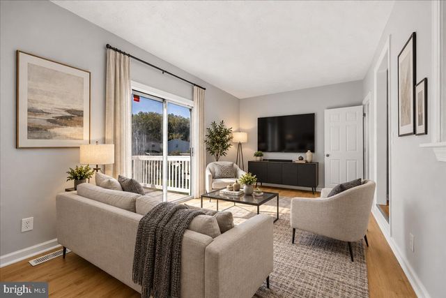 816 CENTRAL HILLS LN, Landover, MD 20785