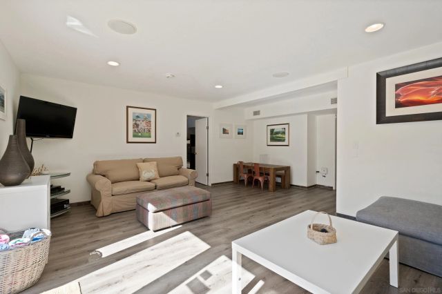 647 Loring St, San Diego, CA 92109