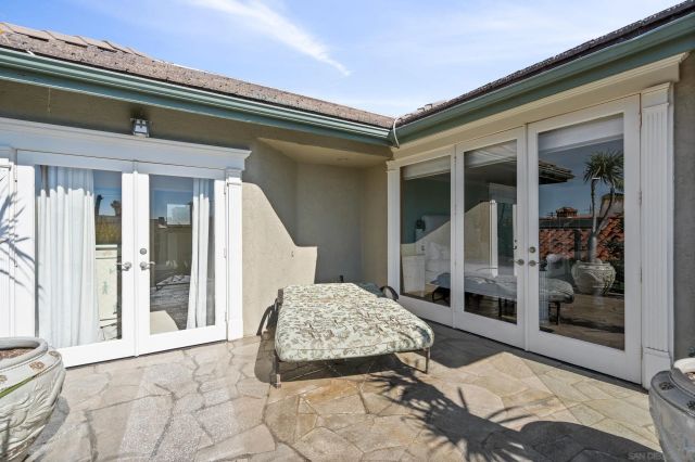 647 Loring St, San Diego, CA 92109