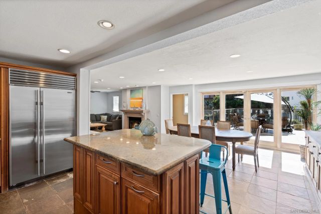 647 Loring St, San Diego, CA 92109