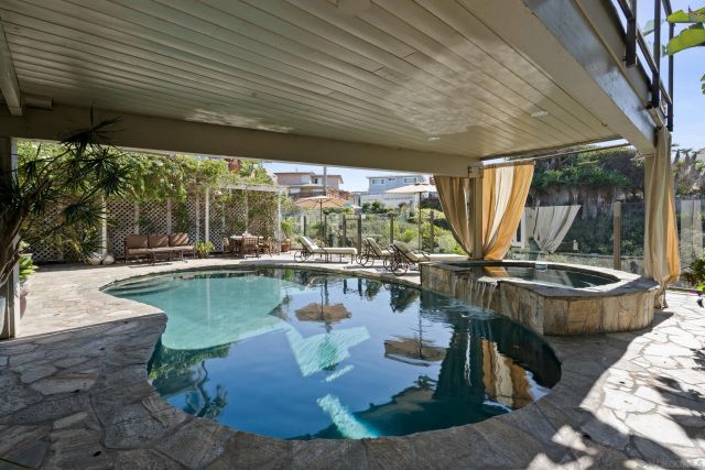647 Loring St, San Diego, CA 92109