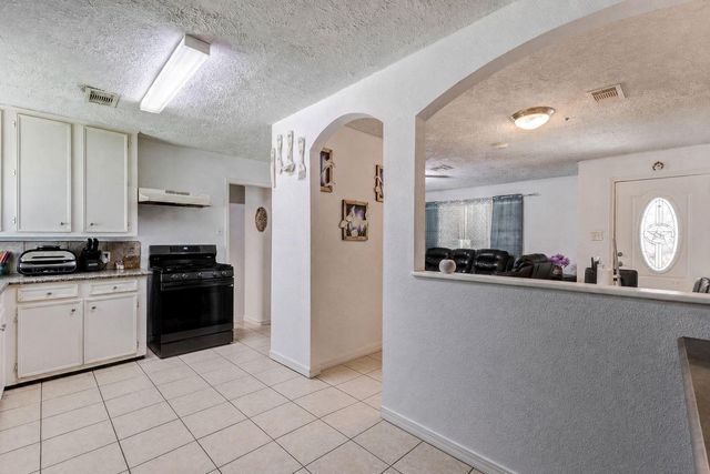 1607 Beusch Drive, Pasadena, TX 77502