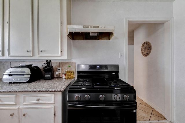 1607 Beusch Drive, Pasadena, TX 77502