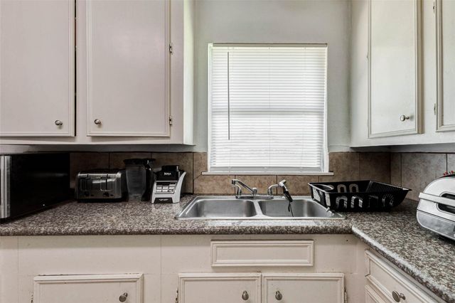 1607 Beusch Drive, Pasadena, TX 77502